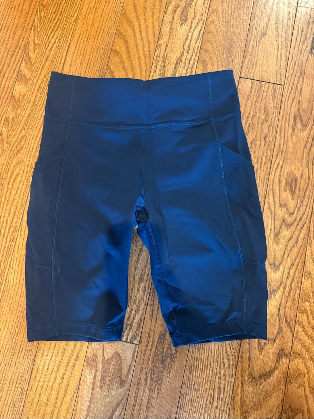 Lululemon High-Waist Women's Performance Bike Shorts - Navy blue size 8